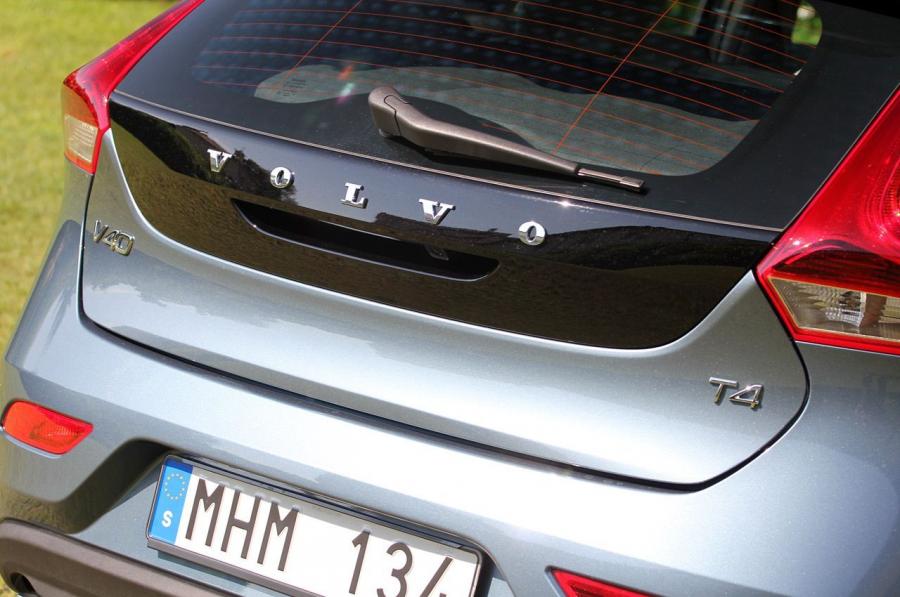  Volvo V40 2012 года  (фото 167 из 183)
